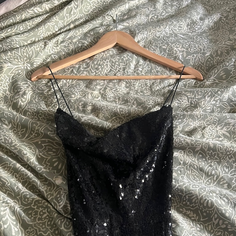 STUNNING 🤩 Long black sequined gown
